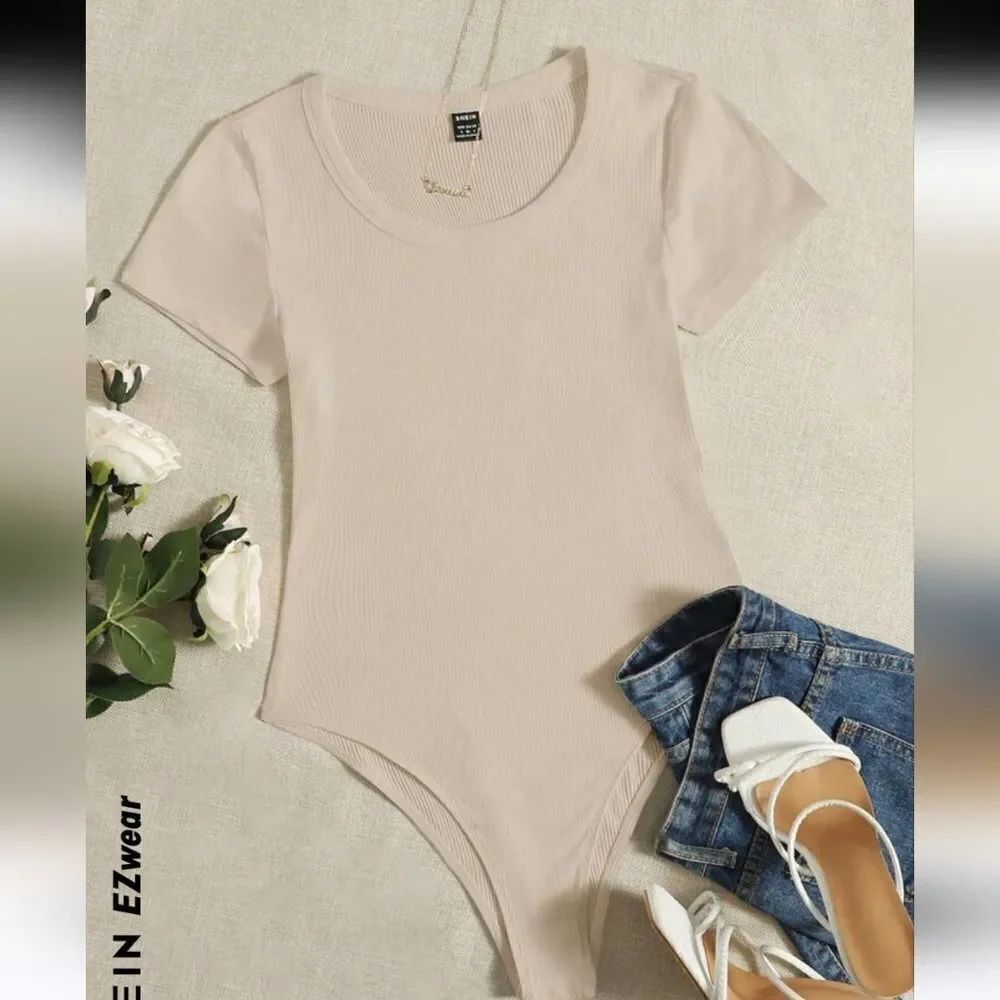 SHEIN EZwear Ribbed Bodysuit